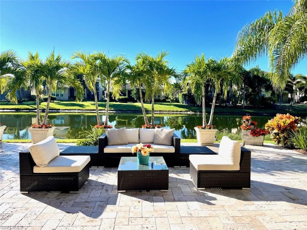 6582 Monterey PT NAPLES, FL 34105