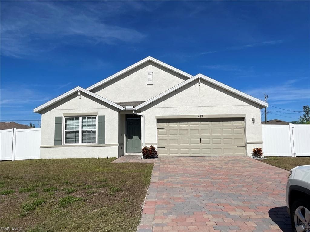427 SW 24th ST CAPE CORAL, FL 33991