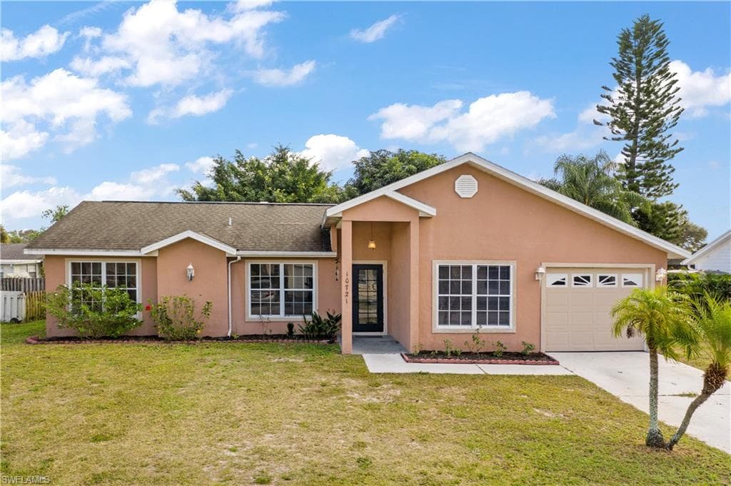 10721 Figtree CT LEHIGH ACRES, FL 33936