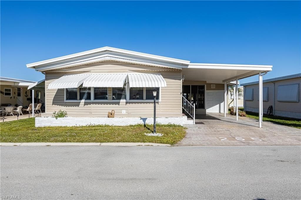 265 Boros DR NORTH FORT MYERS, FL 33903