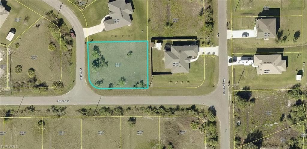 1906 Veinna ST LEHIGH ACRES, FL 33972
