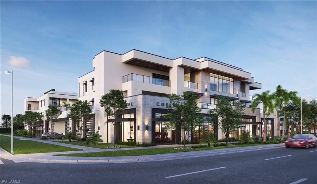 82 9th ST S 204 NAPLES, FL 34102