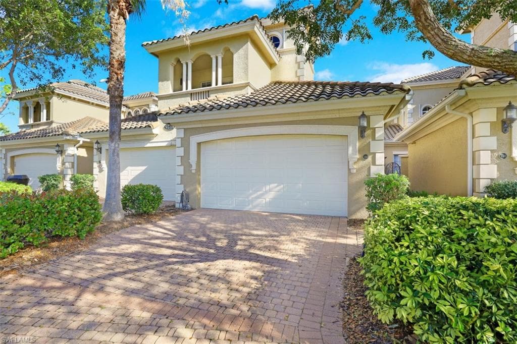 9234 Campanile CIR 102 NAPLES, FL 34114