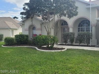 18340 Plumbago CT LEHIGH ACRES, FL 33972