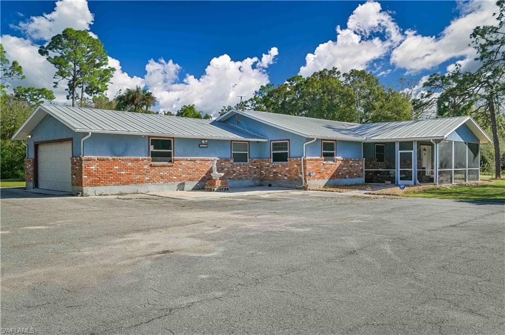 20100 Haskins RD NORTH FORT MYERS, FL 33917