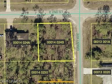 3306 E 2nd ST LEHIGH ACRES, FL 33936