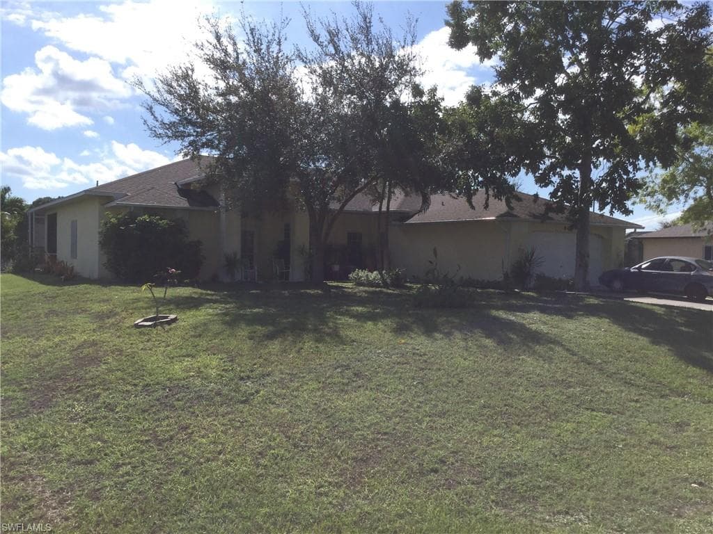 844 SW 18th ST CAPE CORAL, FL 33991