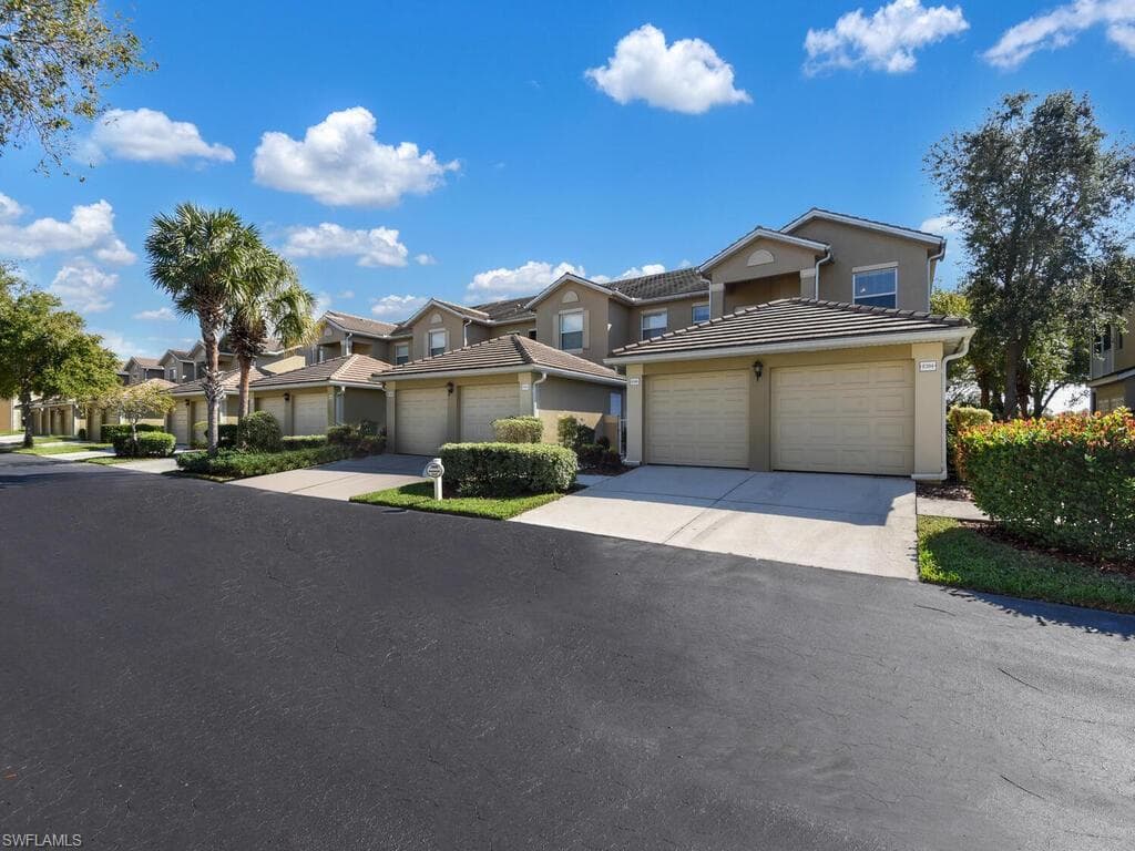 12080 Summergate CIR 204 FORT MYERS, FL 33913