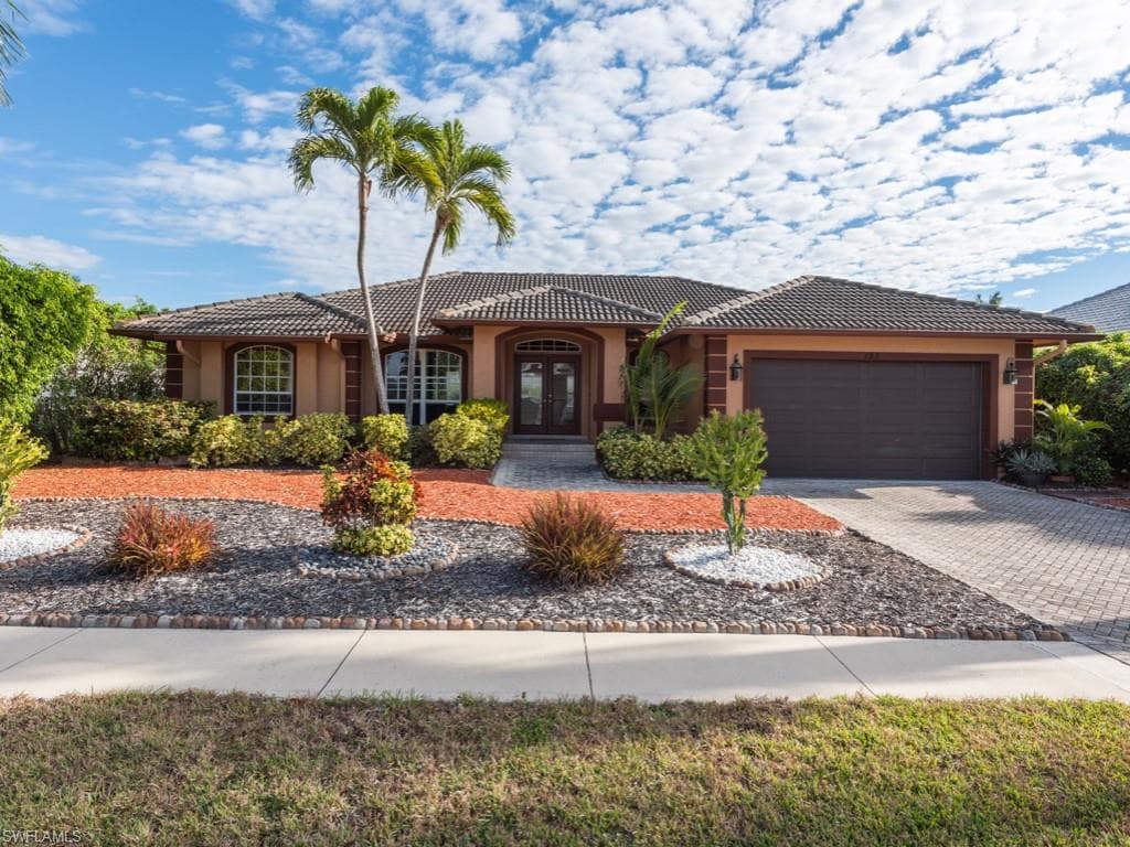 153 Balfour DR MARCO ISLAND, FL 34145