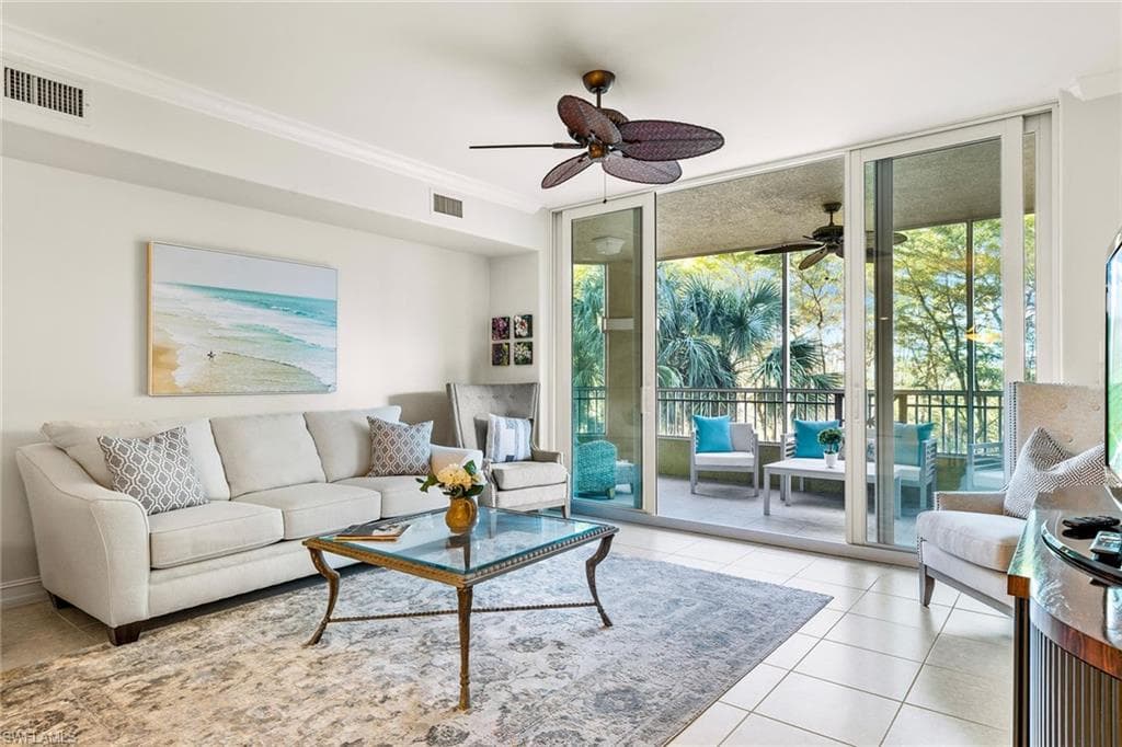 2728 Tiburon BLVD E 203 NAPLES, FL 34109