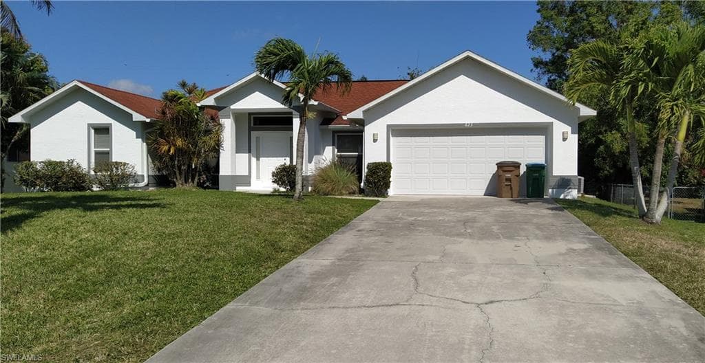 623 SW 11th AVE CAPE CORAL, FL 33991