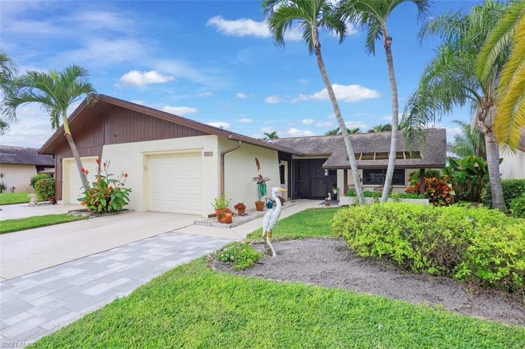 114 Round Key CIR G-6 NAPLES, FL 34112