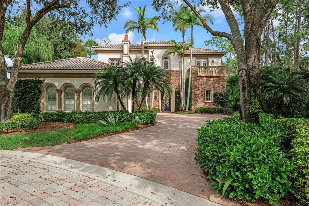 15232 MEDICI WAY NAPLES, FL 34110