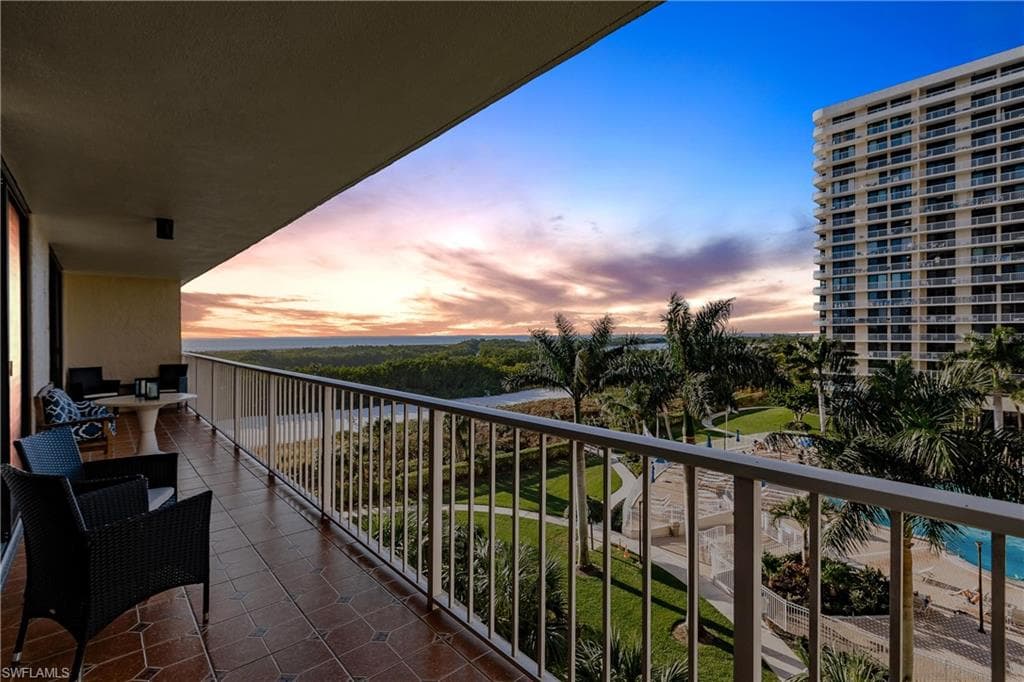 380 Seaview CT 510 MARCO ISLAND, FL 34145