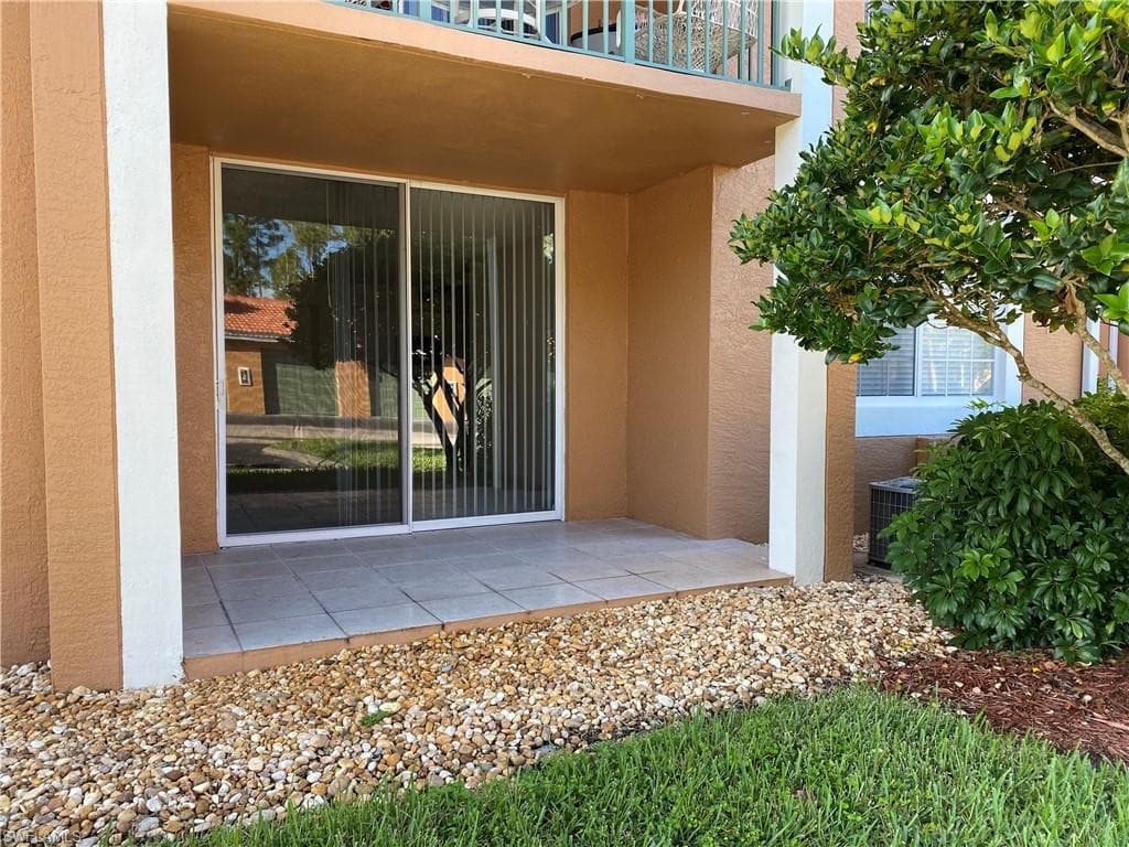1210 wildwood lakes BLVD 103 NAPLES, FL 34104