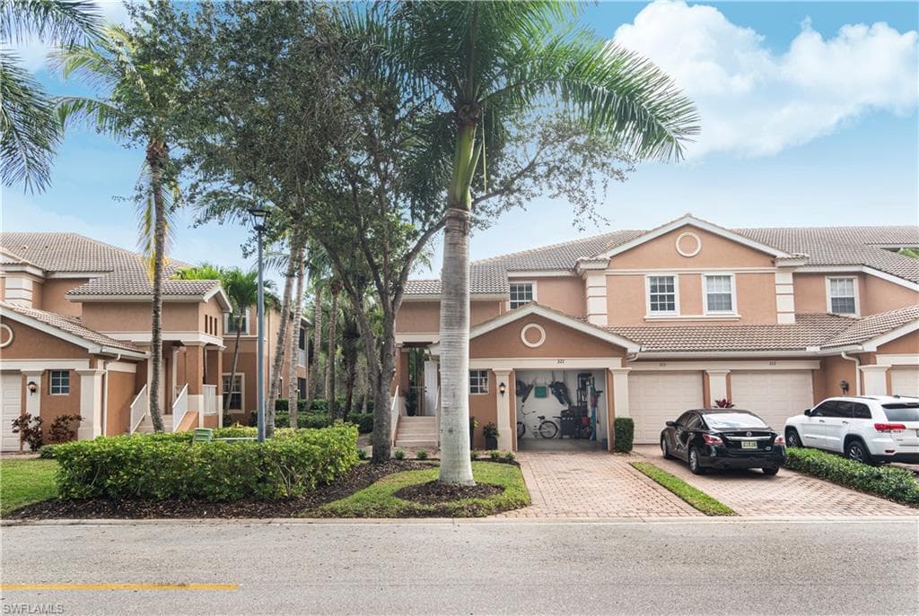 28109 Mandolin CT 321 BONITA SPRINGS, FL 34135