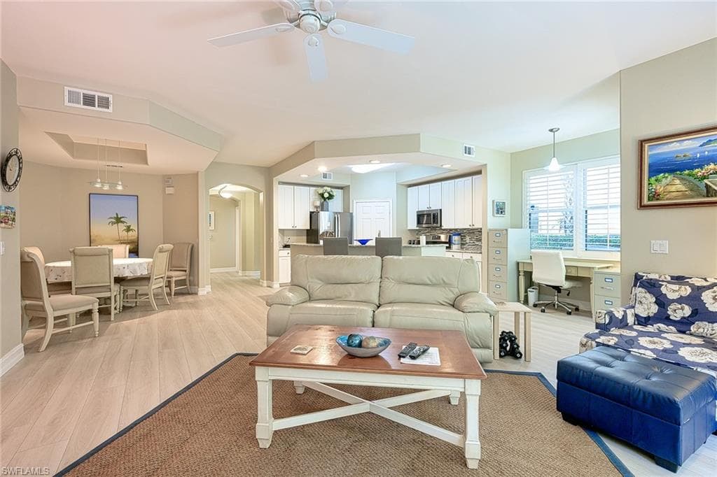 2040 Tarpon Bay DR N 101 NAPLES, FL 34119
