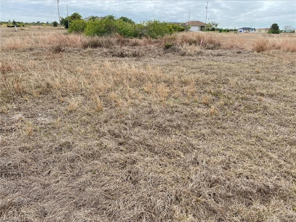 3809 NW 40th LN CAPE CORAL, FL 33993