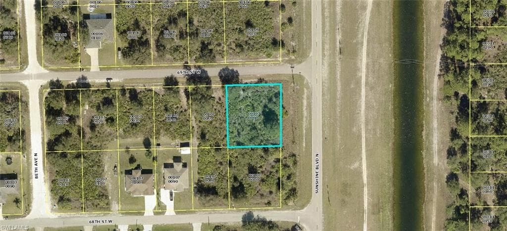 2501 69th ST W LEHIGH ACRES, FL 33971