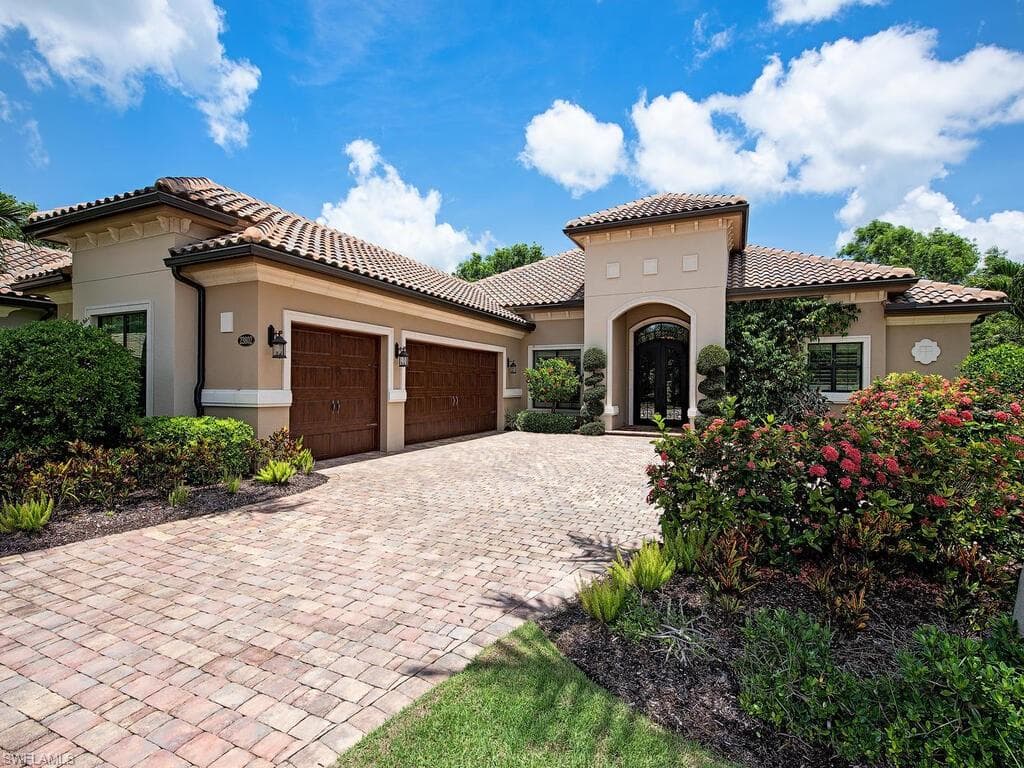 23802 Campla CT ESTERO, FL 34134
