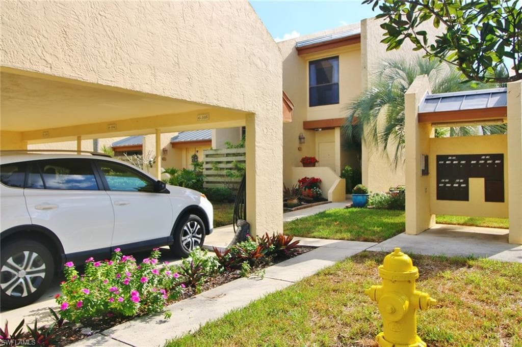 8795 Lateen LN 105 FORT MYERS, FL 33919
