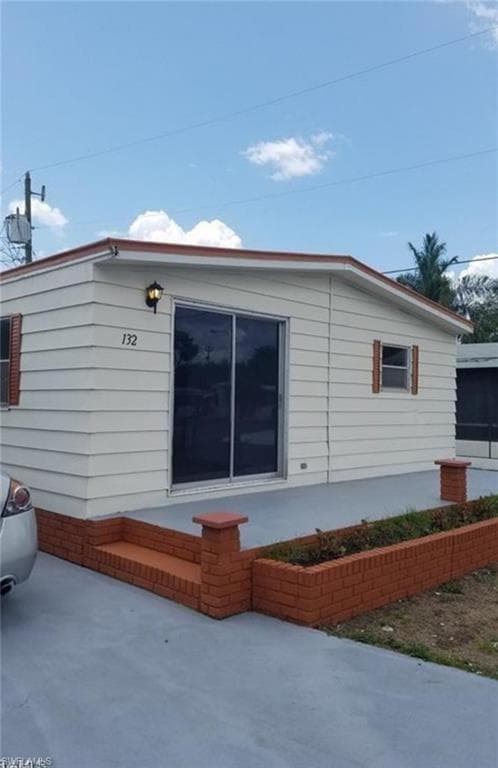 132 Gaslight AVE NORTH FORT MYERS, FL 33917