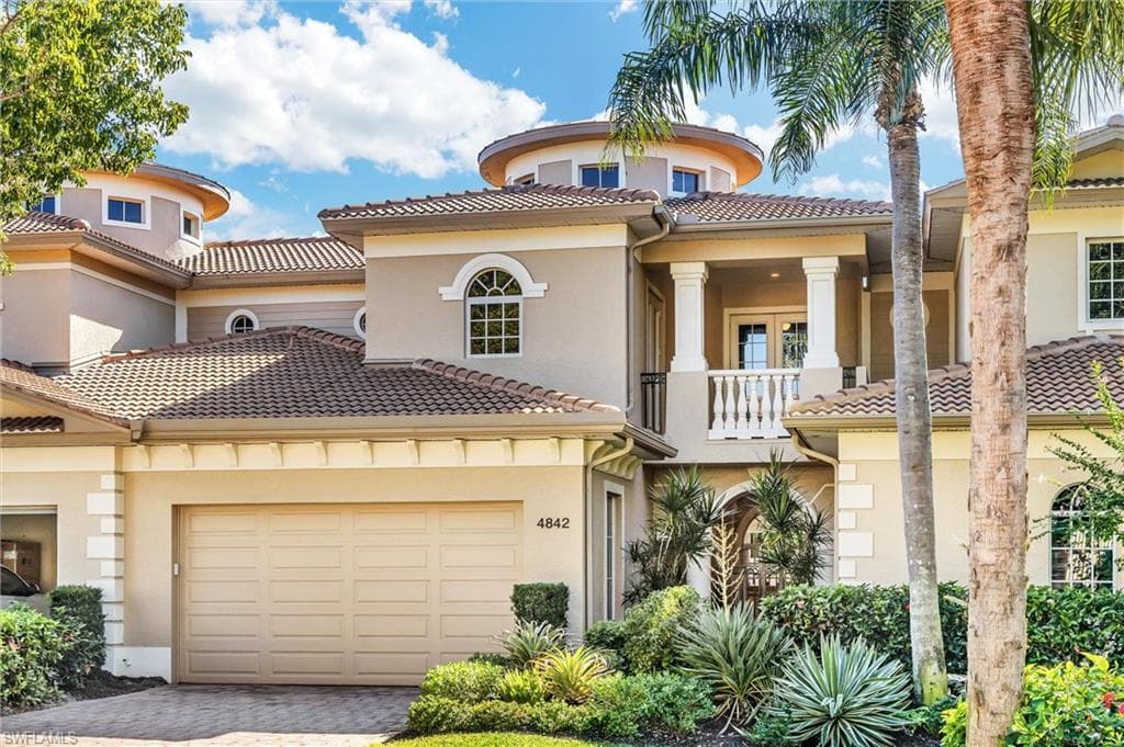 4842 West Boulevard CT B102 NAPLES, FL 34103