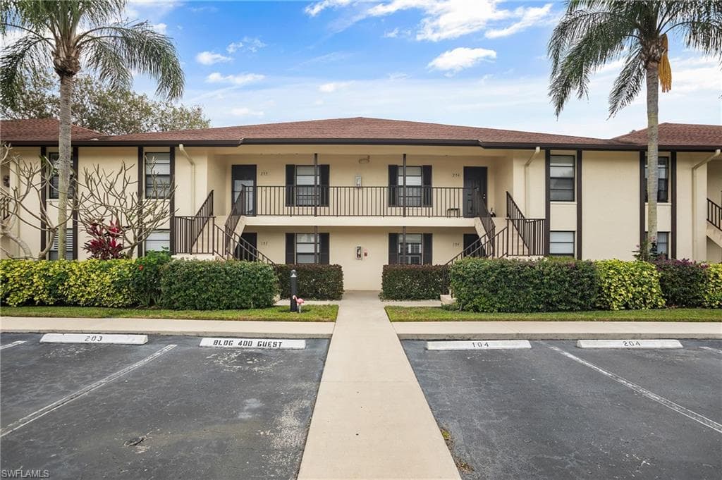 400 Misty Pines CIR 203 NAPLES, FL 34105