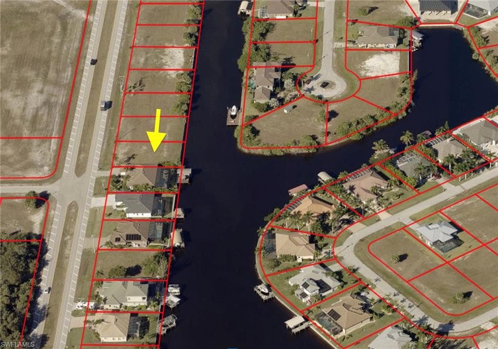 2005 Old Burnt Store RD N CAPE CORAL, FL 33993