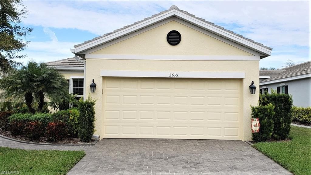 2613 Vareo CT CAPE CORAL, FL 33991