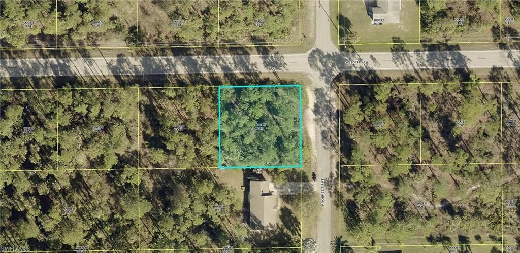501 W 10th ST LEHIGH ACRES, FL 33972