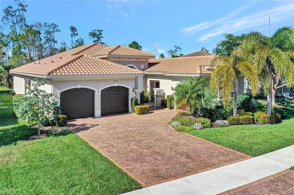 2982 Cinnamon Bay CIR NAPLES, FL 34119