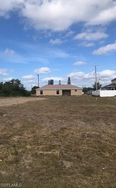 647 NE 6th TER CAPE CORAL, FL 33909