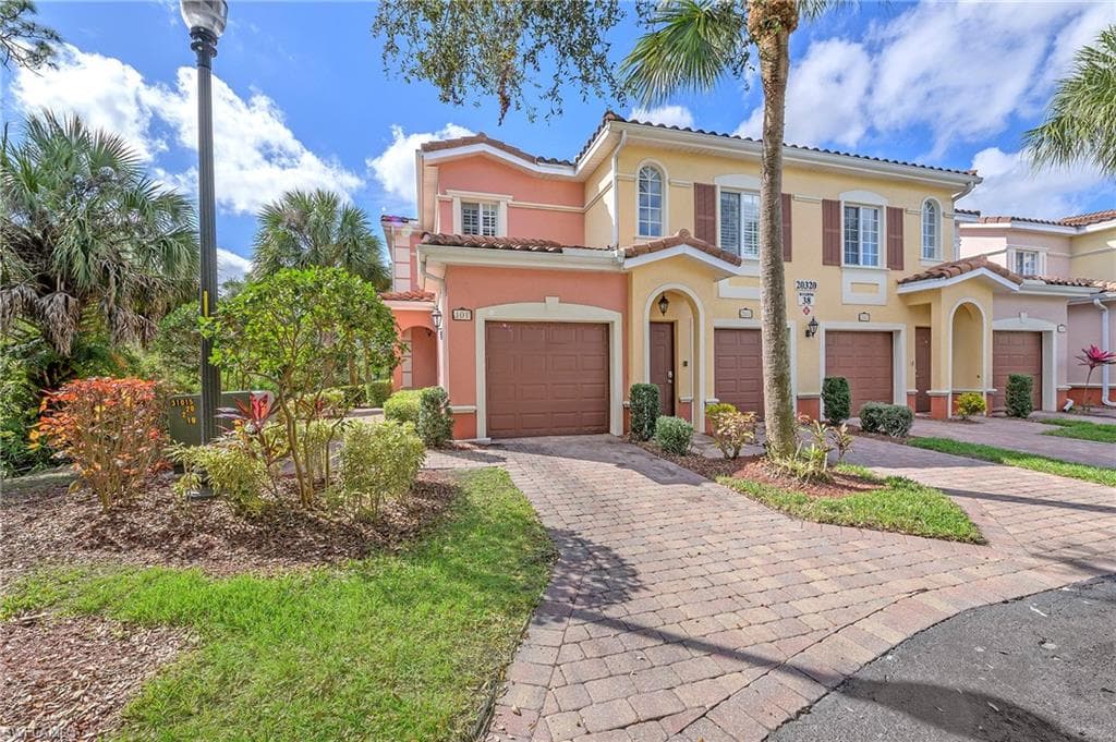 20320 Estero Gardens CIR 101 ESTERO, FL 33928