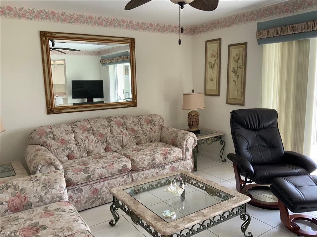 7340 Glenmoor LN 3207 NAPLES, FL 34104