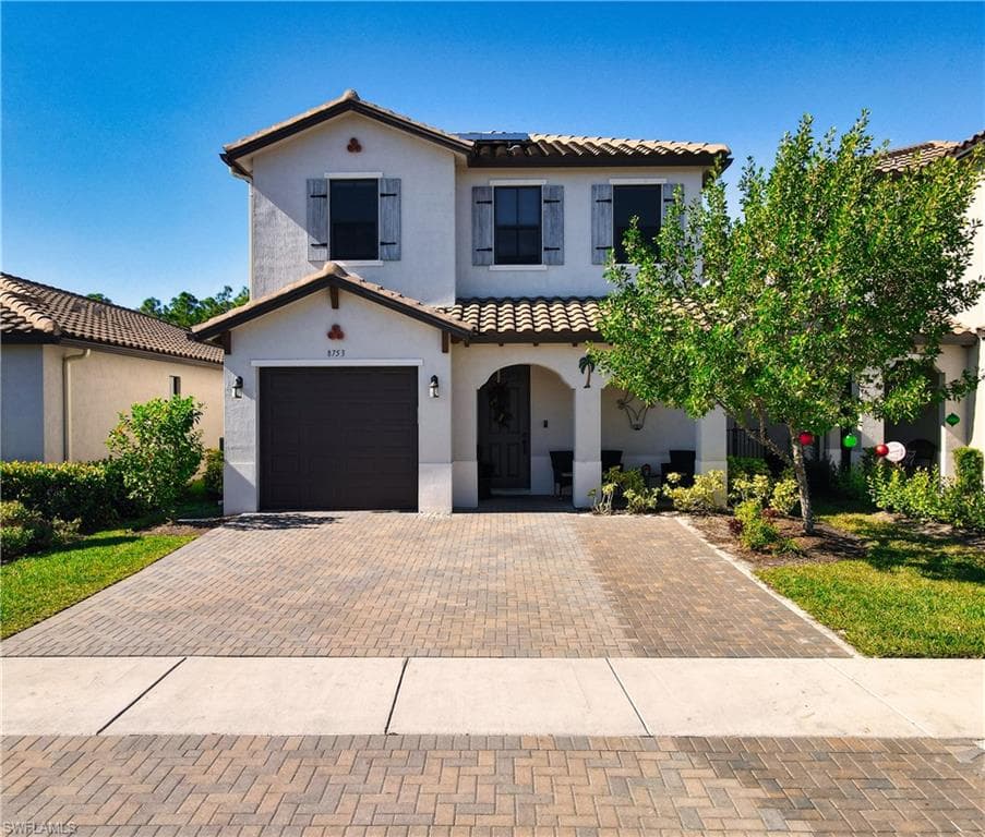 8753 Madrid CIR NAPLES, FL 34104
