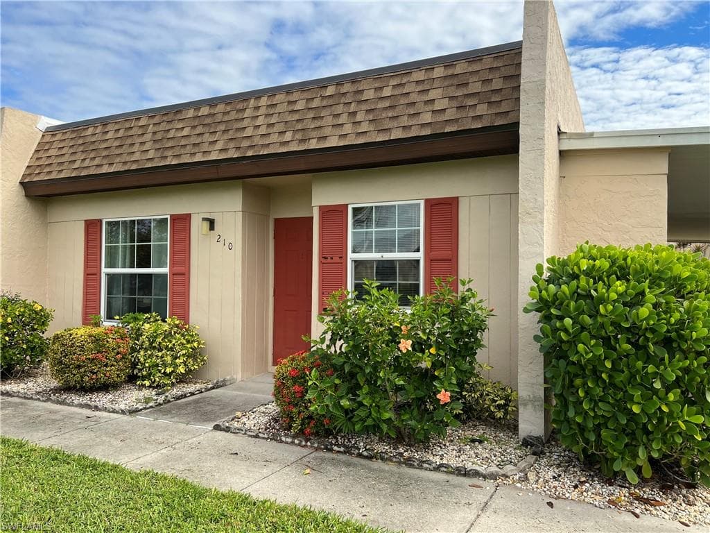 6300 Pointe BLVD 210 FORT MYERS, FL 33919
