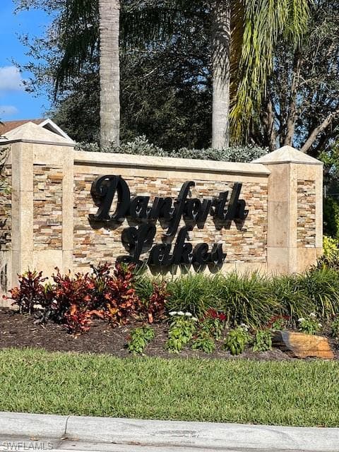 8885 Fawn Ridge DR FORT MYERS, FL 33912