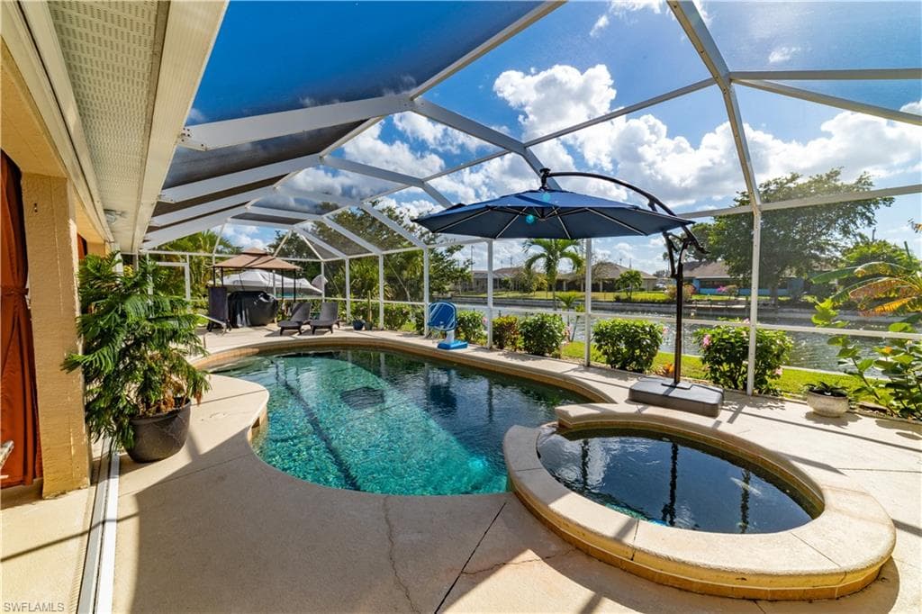 2206 NE 2nd ST CAPE CORAL, FL 33909
