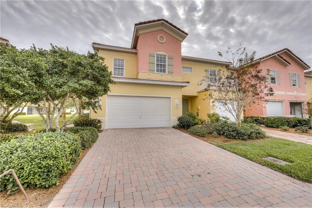 9825 Cristalino View 101 FORT MYERS, FL 33908
