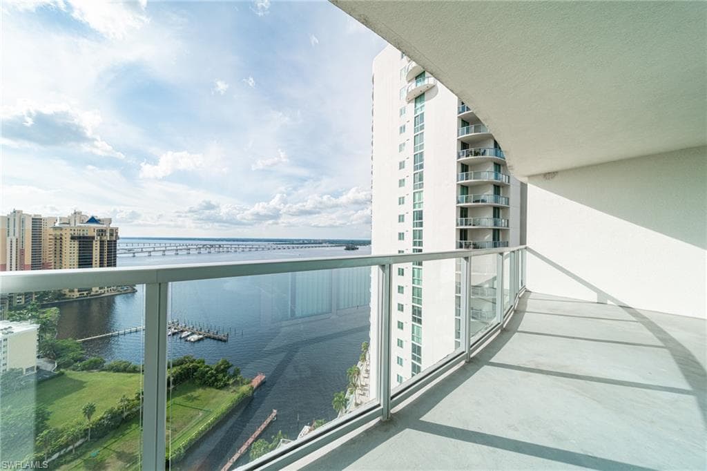 3000 Oasis Grand BLVD 2306 FORT MYERS, FL 33916