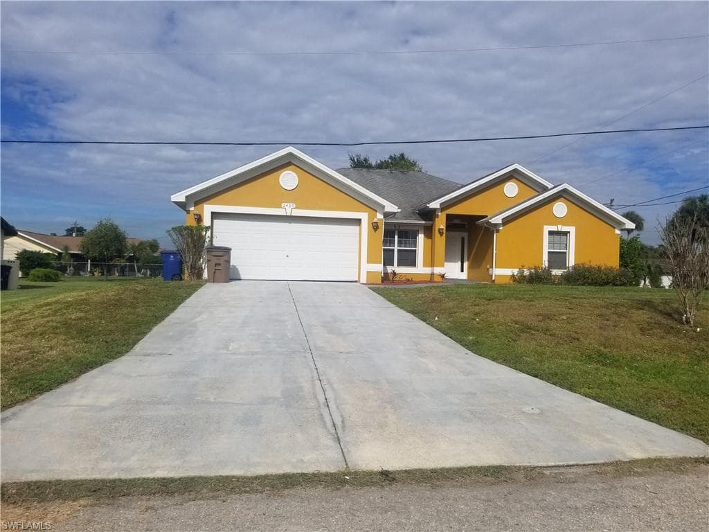2409 Edgewater WAY LEHIGH ACRES, FL 33936