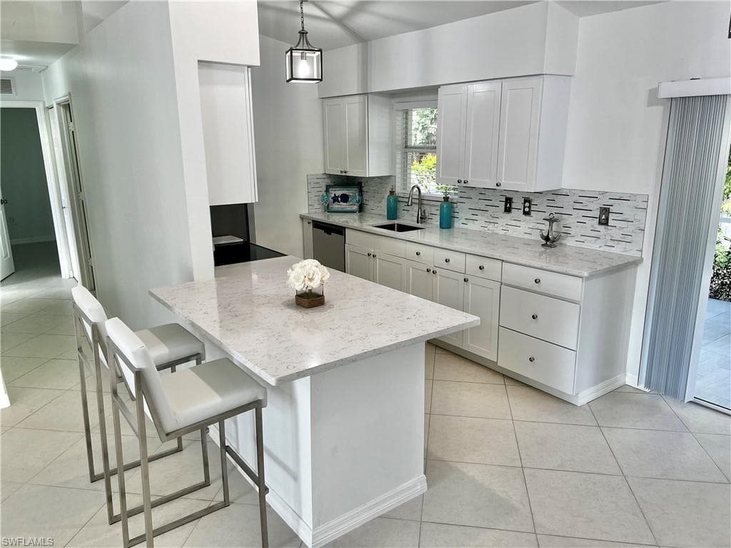 1347 Ingraham ST NAPLES, FL 34103