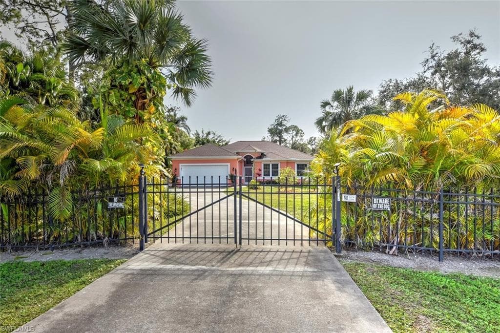 5680 Napa Woods WAY NAPLES, FL 34116