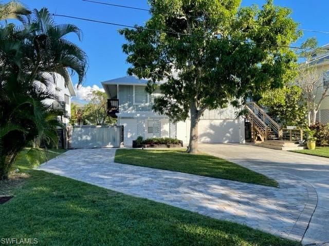 1286 Venetian WAY NAPLES, FL 34110