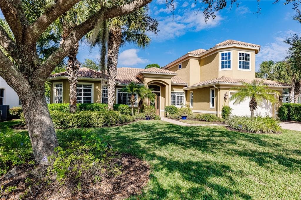 467 Saddlebrook LN NAPLES, FL 34110