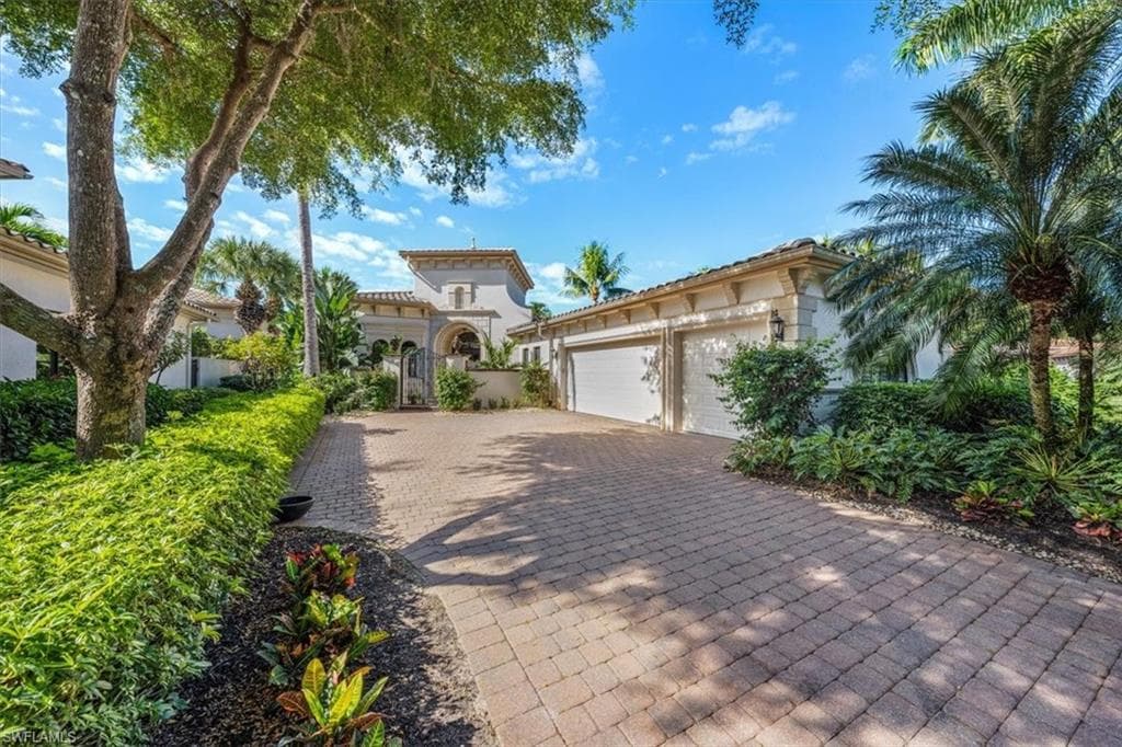 18262 Lagos WAY NAPLES, FL 34110