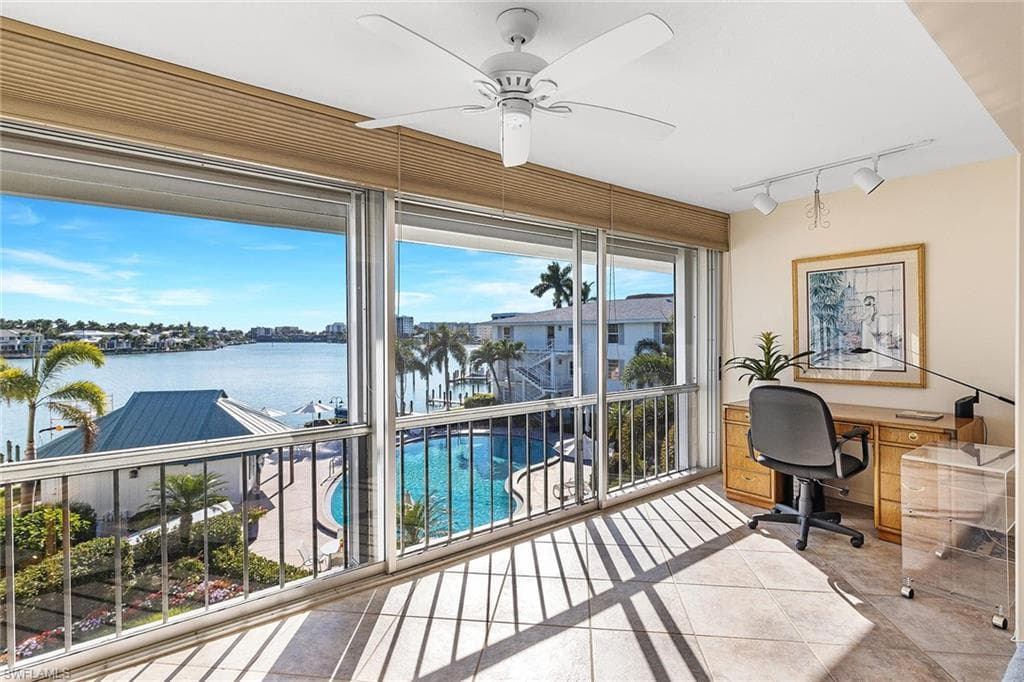 322 Harbour DR 308C NAPLES, FL 34103