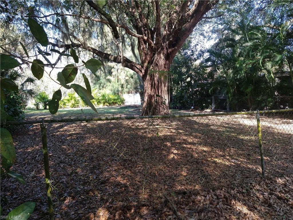 348 Capitol ST NORTH FORT MYERS, FL 33903