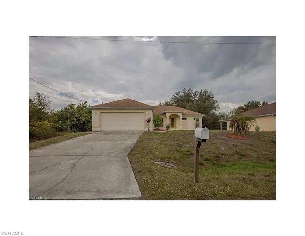 2815 42nd ST SW LEHIGH ACRES, FL 33976